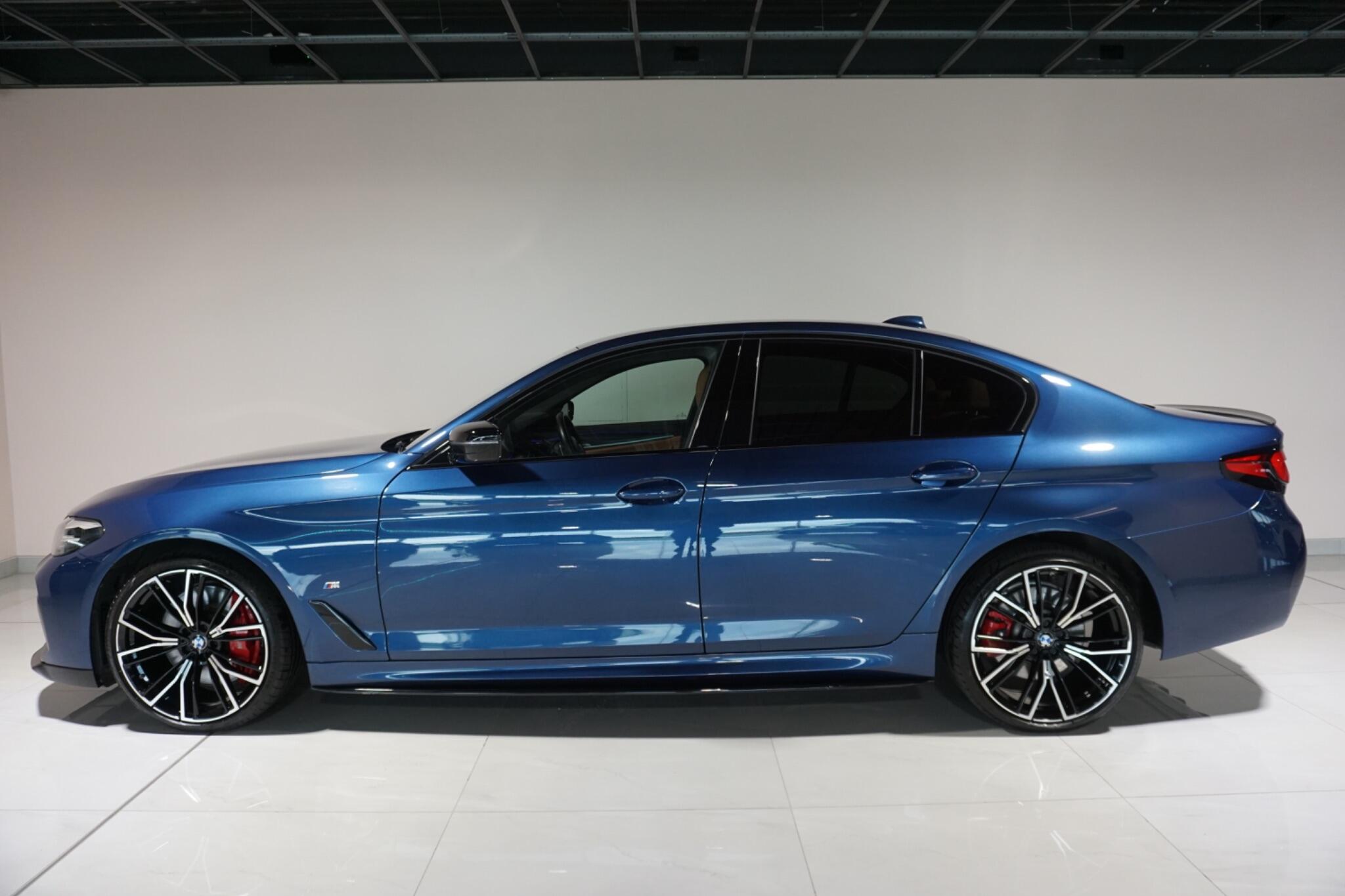 BMW 5 Series 3.0 530d MHT M Sport Saloon 4dr Diesel Hybrid Steptronic xDrive Euro 6 (s/s) (286 ps)